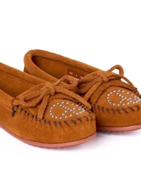 Minnetonka Peace Moc Western Boho Festival Hippie Suede Rust Brown Moccasins
